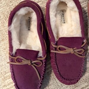 Dearfoams Fireside Purple Moccasins with Tan Accents